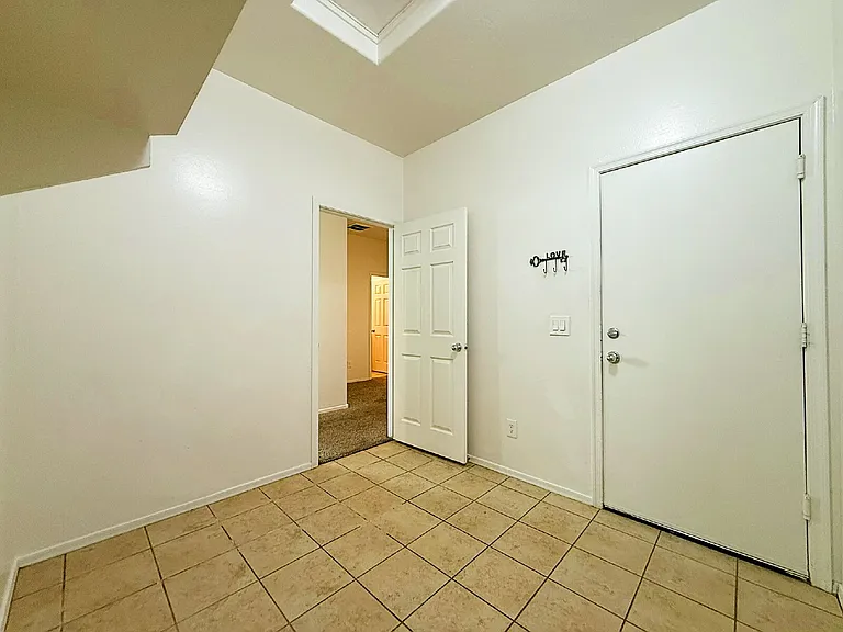 6218 W Laurie Ln — Photo 28