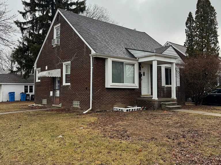 25507 W Hills Dr — Photo 2
