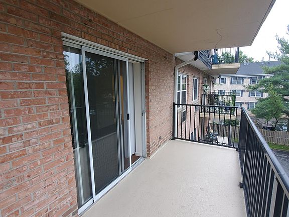 2nd image of 530 Fairview Ave