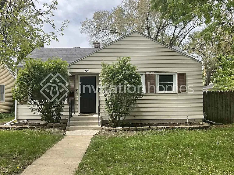 719 Mack St — Photo 1
