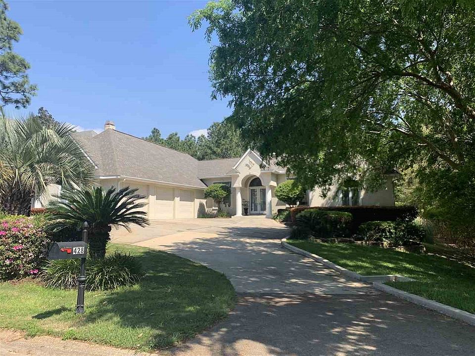 1st image of 428 Clubhouse Dr