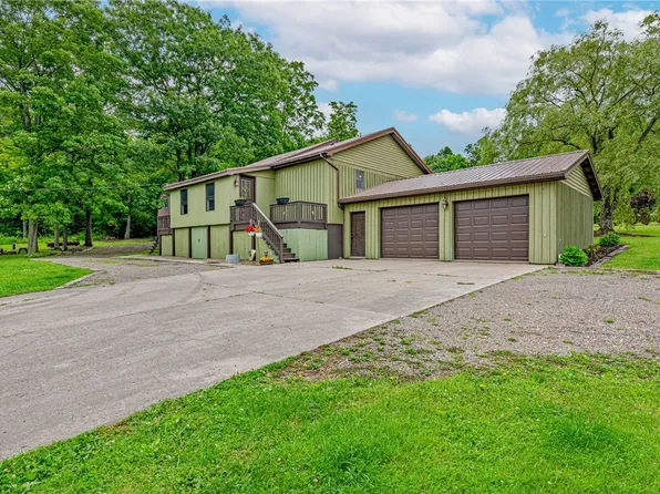 216 Sturtz Rd, Stoystown, PA 15563