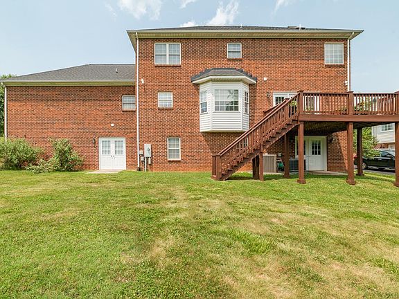 4th image of 535 Lady Slipper Ln
