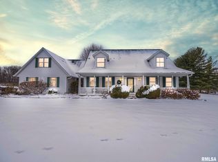 1440 School St, Washington, IL 61571