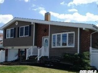424 Central Ave, Deer Park, NY 11729