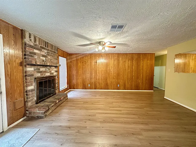 1937 Arcadia Dr — Photo 11