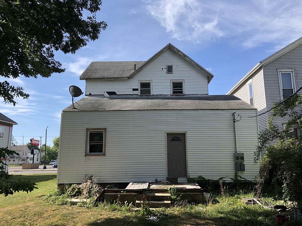 2nd image of 1122 E Market St