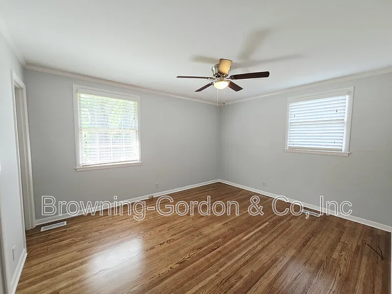 6468 Thunderbird Dr — Photo 9