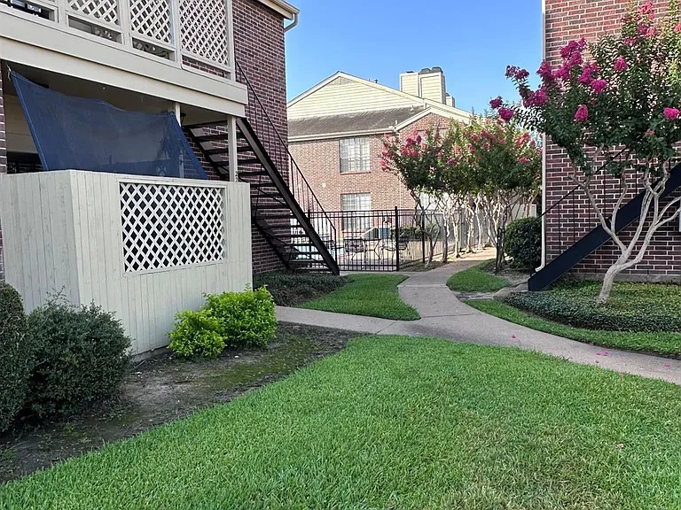2121 El Paseo St #2202 — Photo 32