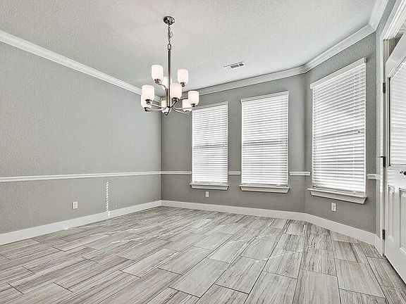 5th image of 1101 Quail Hollow Dr