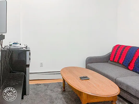 Rented by MySpaceNYC | media 35