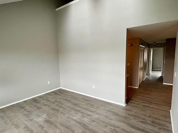5th image of 619 Lewa Downs Dr