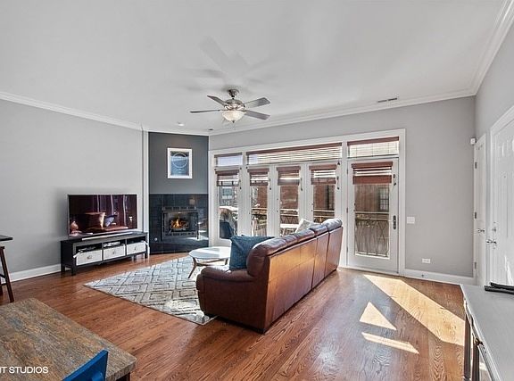 2nd image of 1610 W Augusta Blvd APT 3E