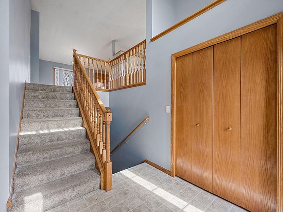 4th image of 21537 Hugh Ln
