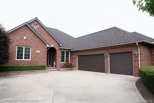 1st image of 59852 Glacier Creek Ct