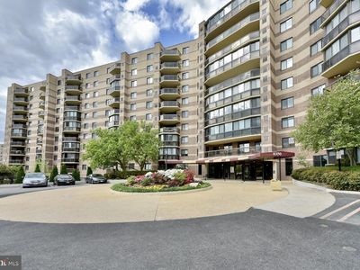 8350 Greensboro Dr APT 822, Mc Lean, VA, 22102