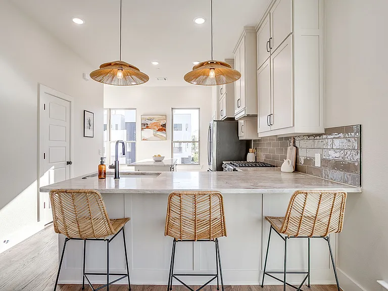 2820 Weisenberger St #106 — Photo 2