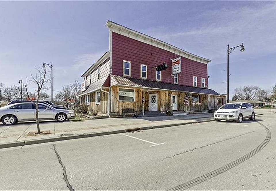 1st image of 341 Oconto Ave
