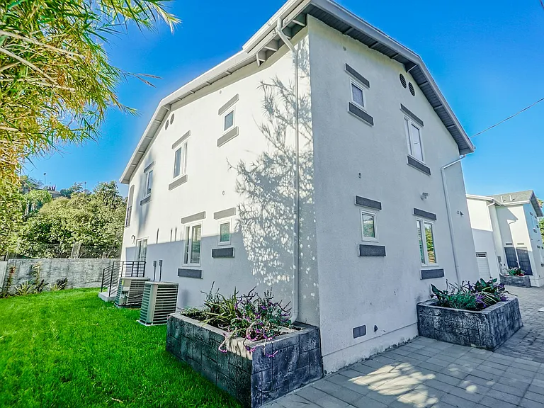 4508 Esmeralda St #1/2 — Photo 37
