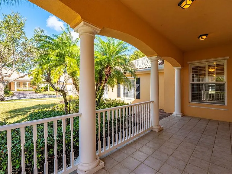 28329 Moray Dr — Photo 2