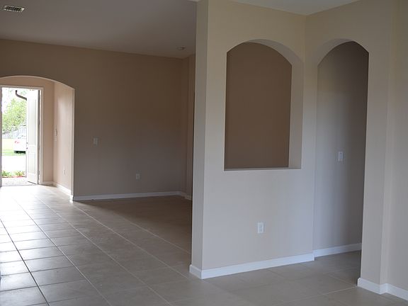 5th image of 4119 Ne 21 Ct.