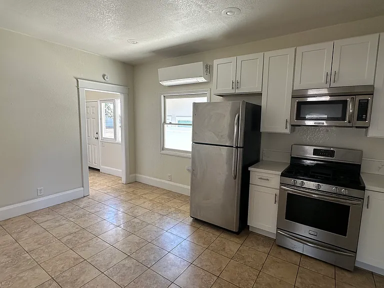 402 S Sycamore St #402 — Photo 15