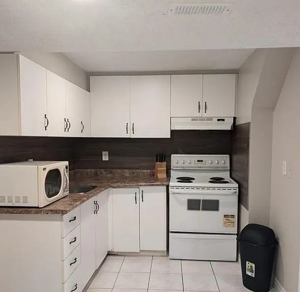 226 Saint Joan Of Arc Ave #BASEMENT — Photo 13
