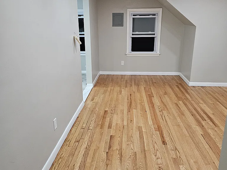 150 Illinois Ave #2 — Photo 10