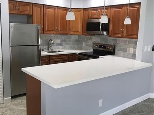 3049 NE 20th Ter APT B