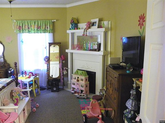 5th image of 915 N Division St #919