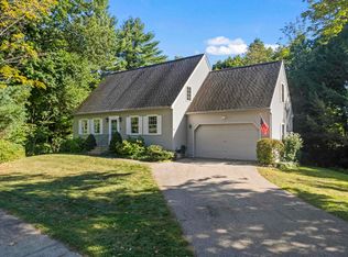 34 Governor Sawyer Ln, Dover, NH 03820