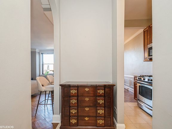 4th image of 2000 Lincoln Park West 405 #405