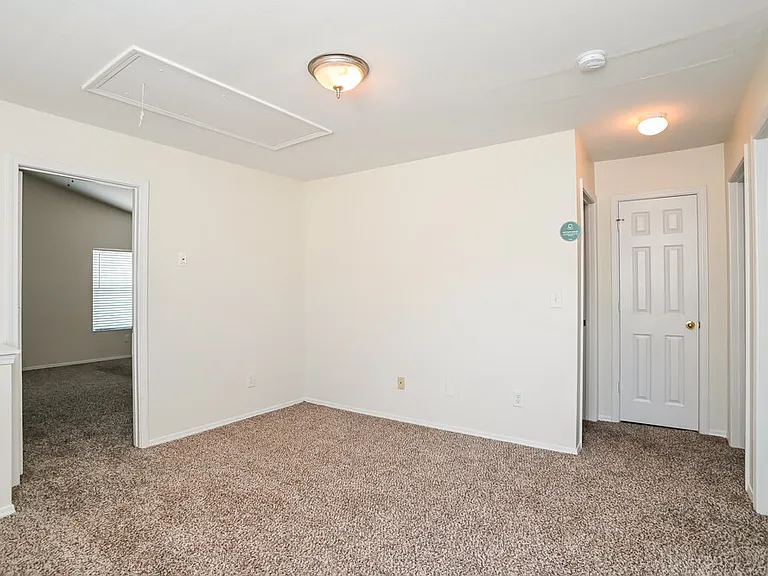 2222 Buckleigh Dr — Photo 13