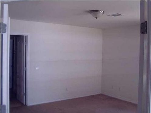 4th image of 70 Woodland St
