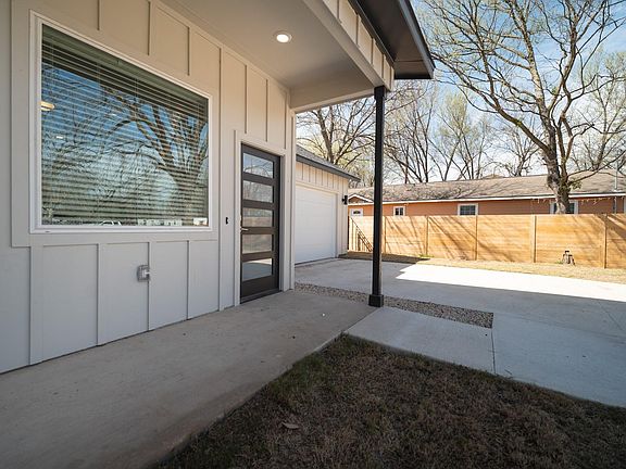 3rd image of 120 Kimble Ln #B