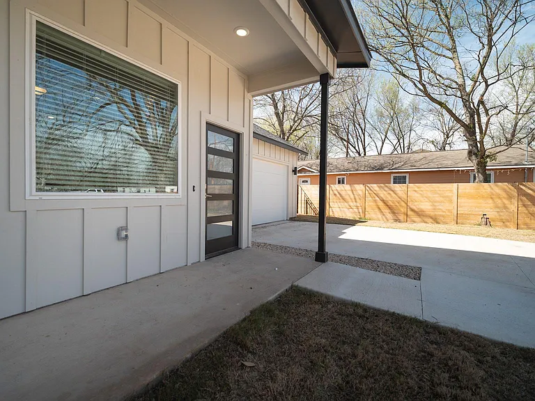 120 Kimble Ln #B — Photo 3