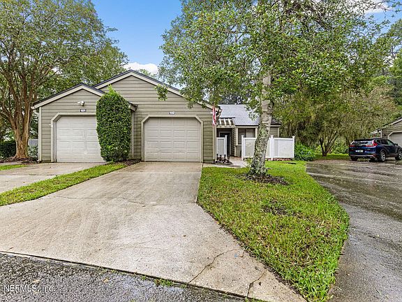 2nd image of 7610 BAYMEADOWS Circle W #102
