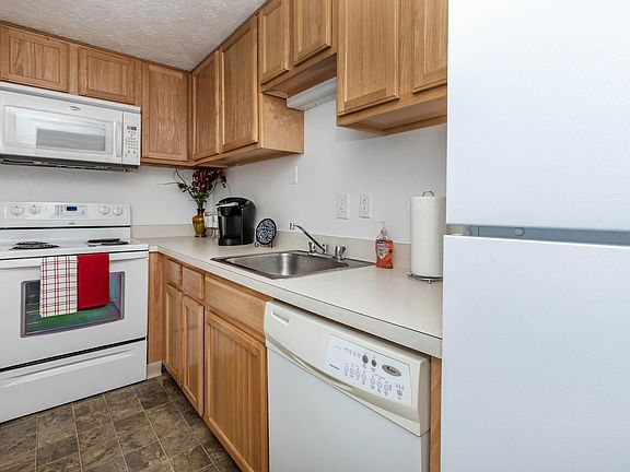 2nd image of 3425 Olde Cape St E #17896050