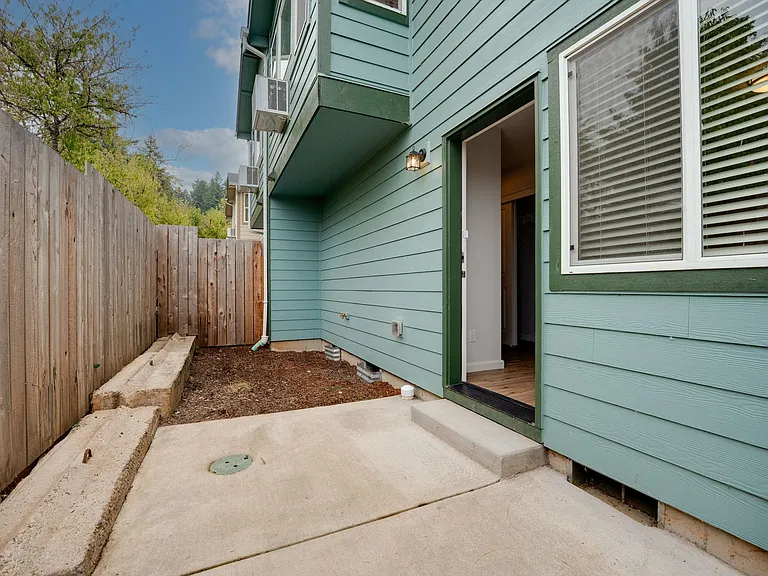 935 Arthur Ave — Photo 18