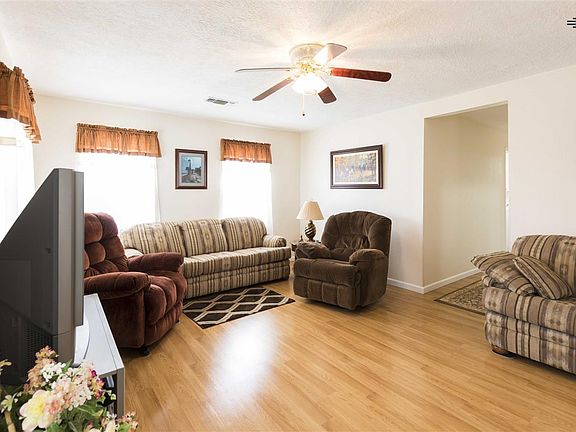 3rd image of 1205 N Avenue A