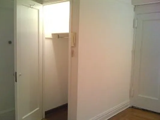 Rented by Douglas Elliman | media 18