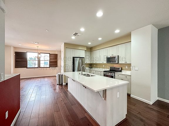 2nd image of 1701 Maritime Way