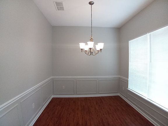 4th image of 2575 Creekfront Dr