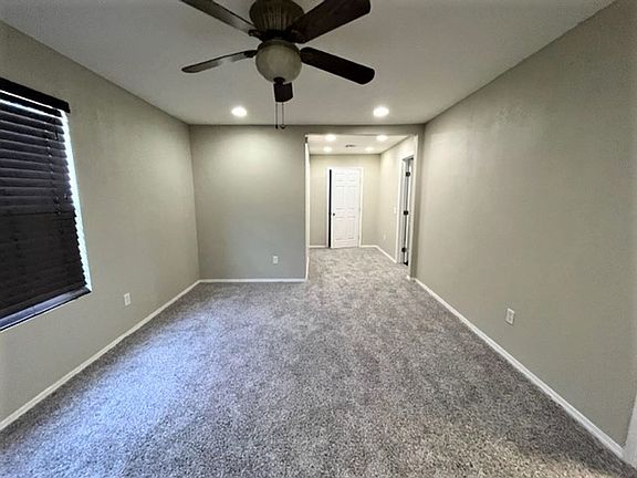 4th image of 833 SW 26th St #26-829