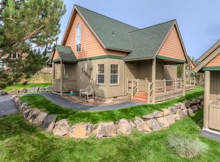 8961 Cliff Swallow Dr, Redmond, OR 97756