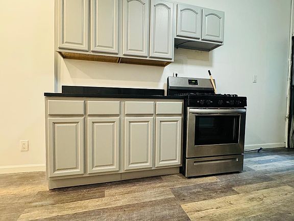 3rd image of 3280 38th St #1