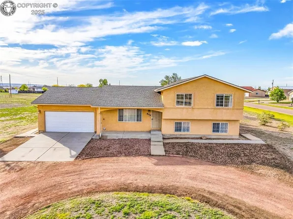 806 N Monarch Dr, Pueblo West, CO 81007