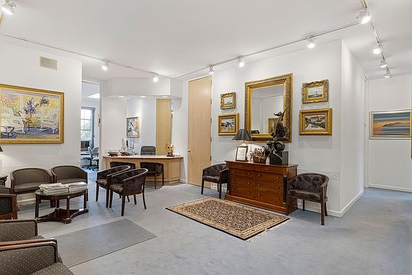 1st image of 521 Park Ave #1N