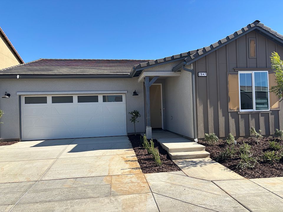1st image of 2847 E Veranda Dr