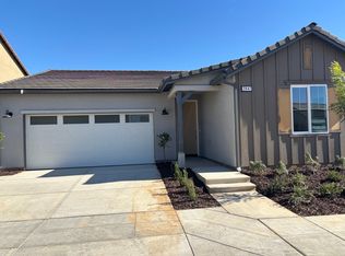 2847 E Veranda Dr, Fresno, CA 93730